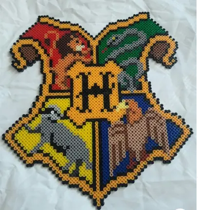 Harry Potter perleplade – Hogwarts' våbenskjold
