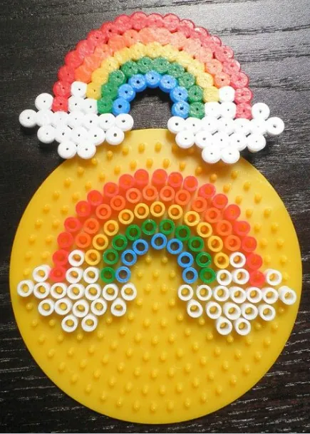 Regnbue perleplade – Klassisk regnbue med skyer