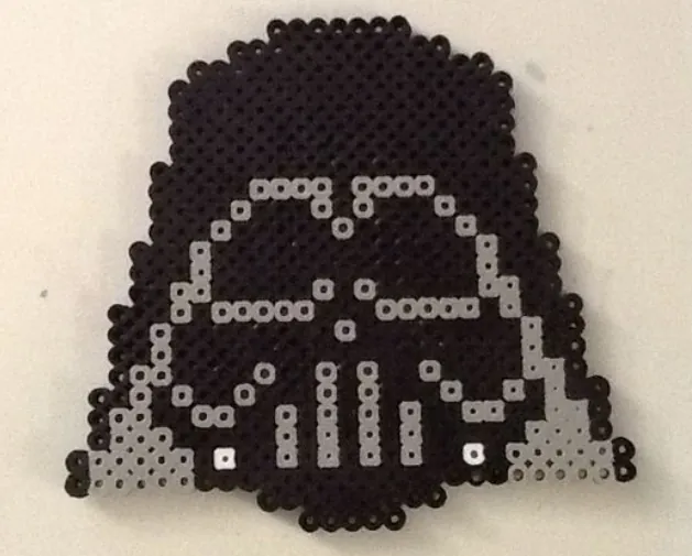Star Wars perleplade – Darth Vader-hjelm